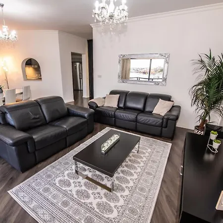 Prime Location-sliema Ferries Seafront 2bed Σλιέμα