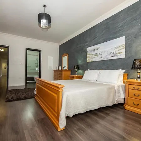 Prime Location-sliema Ferries Seafront 2bed Sliema