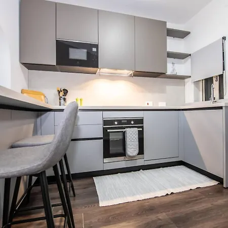 Prime Location-sliema Ferries Seafront 2bed * Sliema