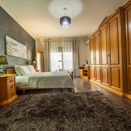 Prime Location-sliema Ferries Seafront 2bed Apartment