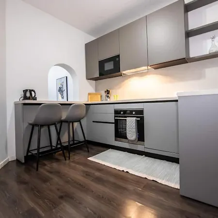 Prime Location-sliema Ferries Seafront 2bed Apartment *